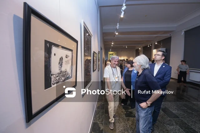 Bakıda rəssam və şair Nazim Şahın sərgisi açılıb - FOTO