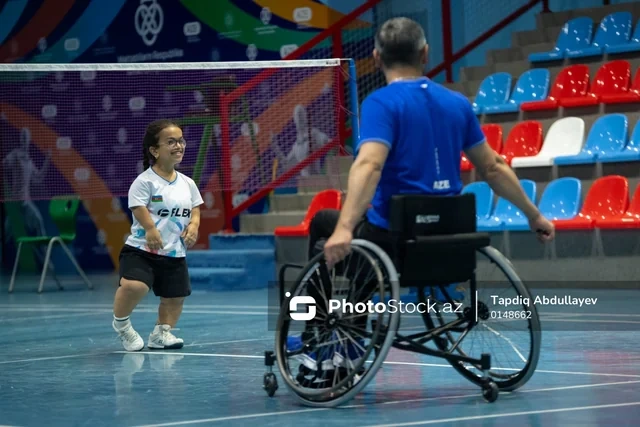 Əlilliyi olan şəxslərin cəmiyyətə inteqrasiyası: Paralimpiya badmintonçuları ilə FOTOREPORTAJ