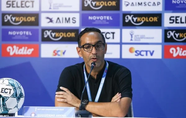 FIFA-nın qərarından sonra baş məşqçi istefa verdi