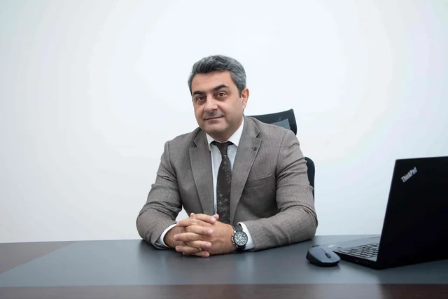 "Azərsun Holdinq" yerli xammaldan günəbaxan yağı istehsalını 4 000 tona çatdıracaq