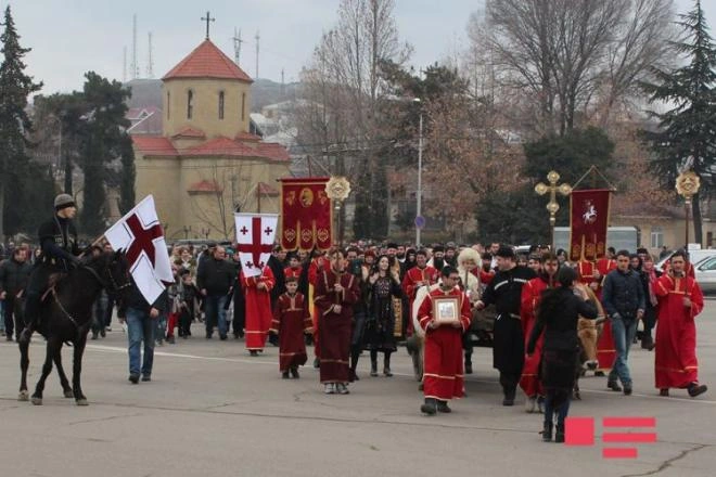 Bu gün pravoslavlar Milad bayramını qeyd edir