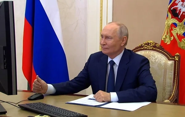Vladimir Putin Dumaya seçkidə onlayn səs verib - Video