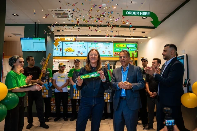 "Subway Azərbaycan"da rəsmi açılışını qeyd edib