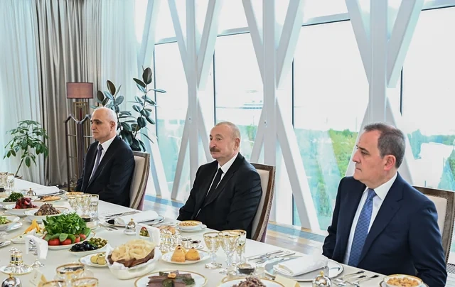Azərbaycan Prezidenti və Çeçenistan başçısı birgə nahar ediblər - Foto