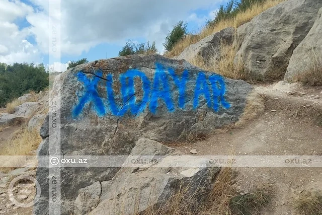 Şuşanın qayalarını "xatirə dəftəri"nə çevirdilər - Xoşagəlməz mənzərə - FOTO
