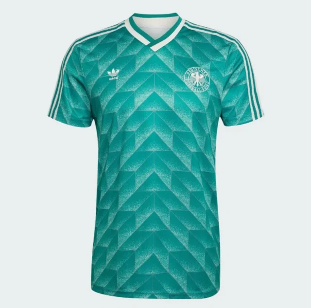 UEFA-dan Almaniya millisinə forma qadağası - FOTO