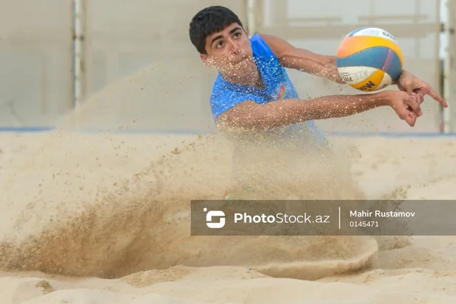 Qum üzərində dinamik idman: Çimərlik voleybolunun cəlbediciliyi - FOTOREPORTAJ