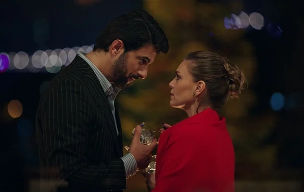 İllər sonra boşanma qərarı: Xarici seriallar uzunömürlü ailələrin dağılmasına səbəb olur? - Foto