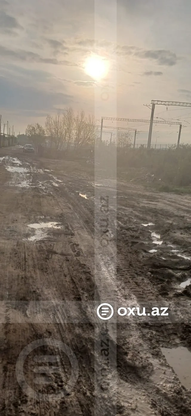 Pirşağıda yağışdan sonra keçilməz yollar: Sakinlər illərdir əziyyət çəkirlər - Foto
