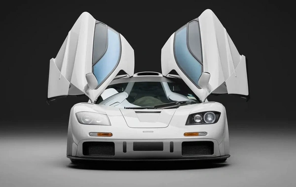 Dünyanın ən bahalı "McLaren F1" avtomobili satıldı