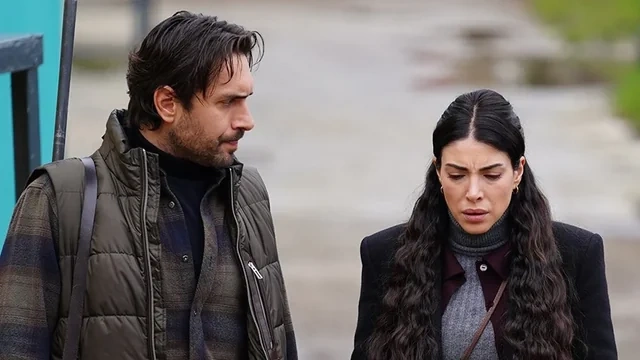 Türkiyənin məşhur "Taşacak bu deniz" serialının "Esme"si boşanır - FOTO