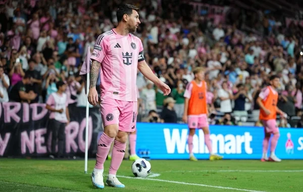 Messi atasının vəfatından sonra ilk oyununa çıxdı