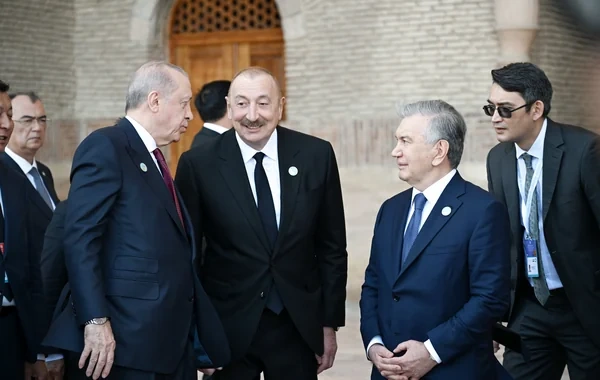 Türküstanda günə damğa vuran kadrlar - FOTO