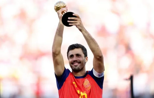DÇ-2026: Finalçılar mükafatlandırılıb, Rodri turnirin ən yaxşı futbolçusu seçilib