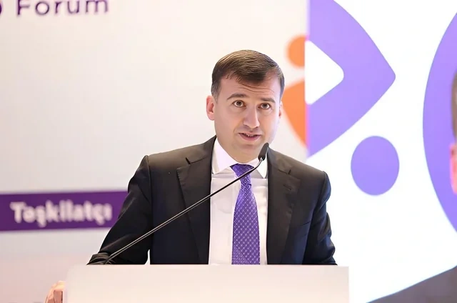 Azər Mursaqulov Tahir Budaqovun bəzi qərarlarını ləğv etdi - SİYAHI