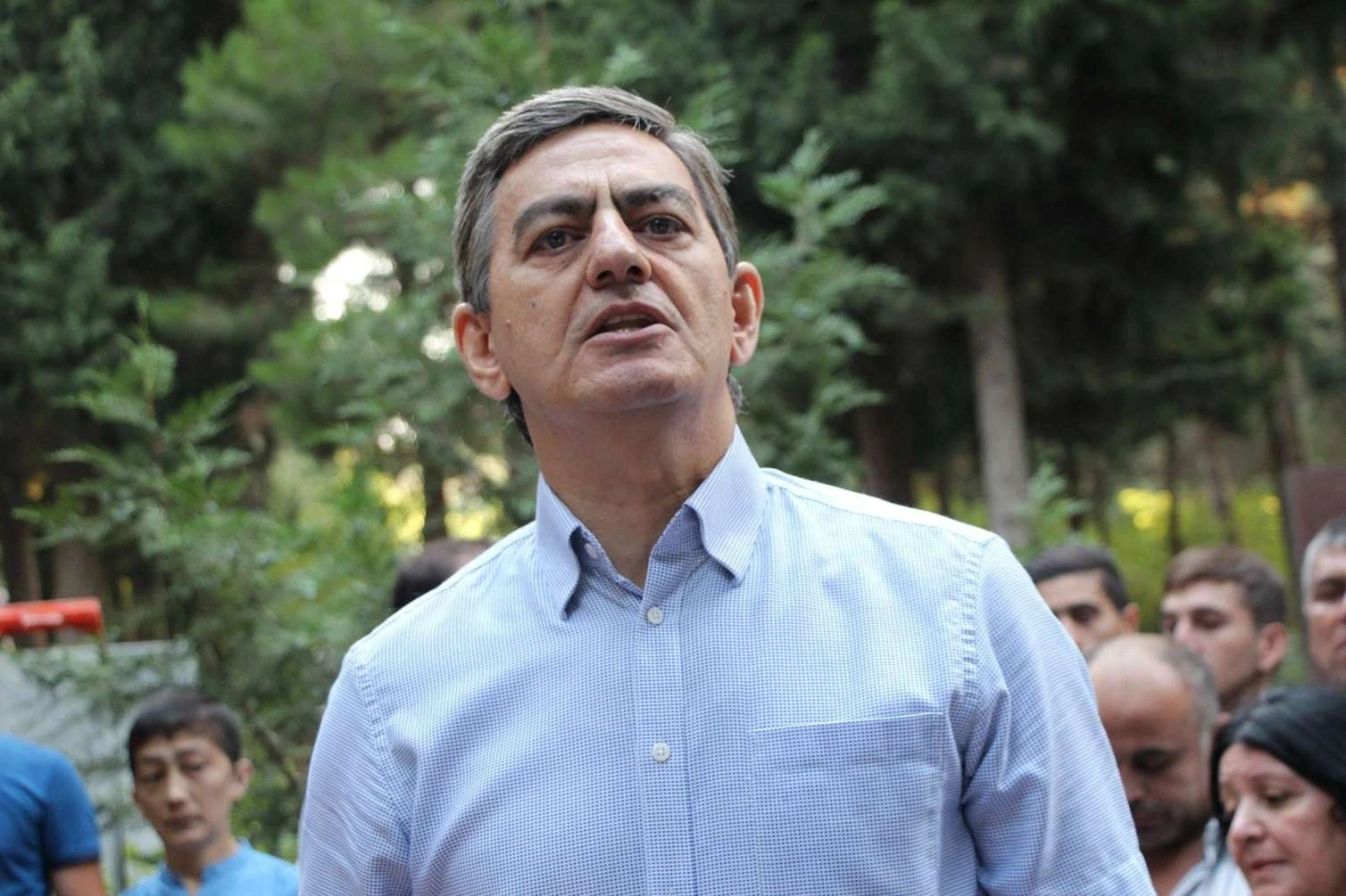 30 illik sədrin 30 adamı yoxdur...