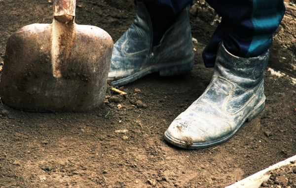 Ər və arvad birləşib qonşularını qətlə yetirdilər: "Dedi ki, bunun cəzası ölümdür"