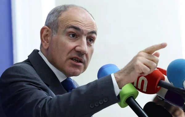 Paşinyan parlamentdəki davadan danışdı: "Həmin əli qırarıq"