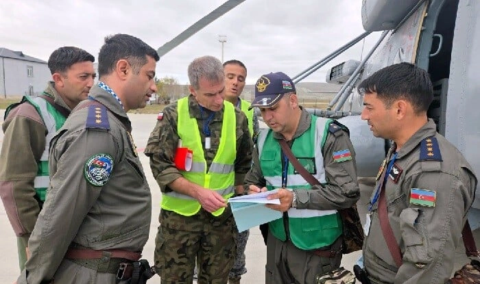 Döyüş komandanlığında NATO heyəti ilə görüş
