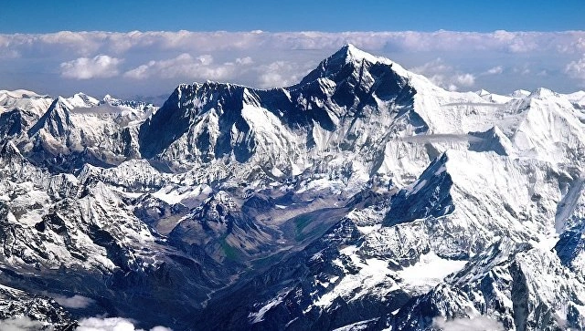 Dünyanın ən yüksək dağı Everest deyilmiş