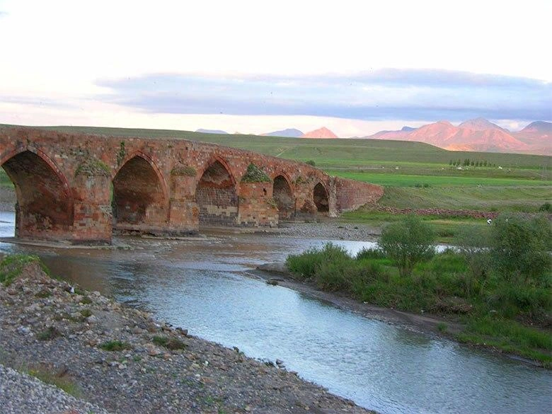 İrəvan və Tehran Araz üzərində ikinci körpünü tikir