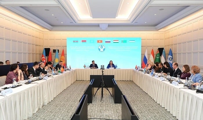 Bakıda MDB-nin iclası: dəyirmi masa keçirildi