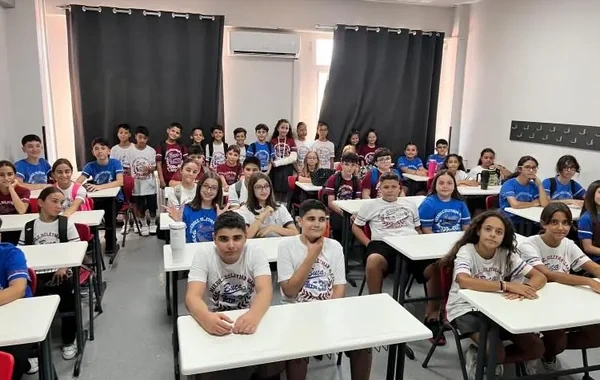 Türkiyədə qeyri-adi hadisə: Bir məktəbdə 27 cüt əkiz təhsil alır - FOTO