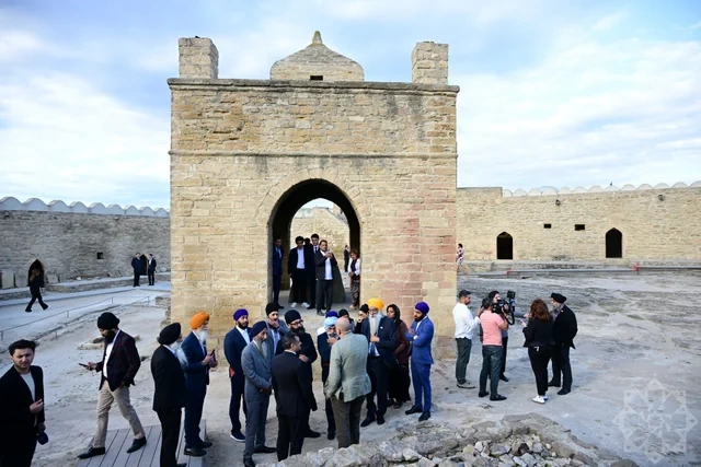 Beynəlxalq konfransın iştirakçıları "Atəşgah məbədi" ilə tanış olublar