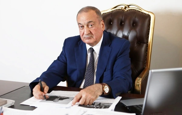 Konstitusiyaya zidd olan ikili vəzifə: Deputat Eldar Quliyevin rektorluğu niyə davam edir?
