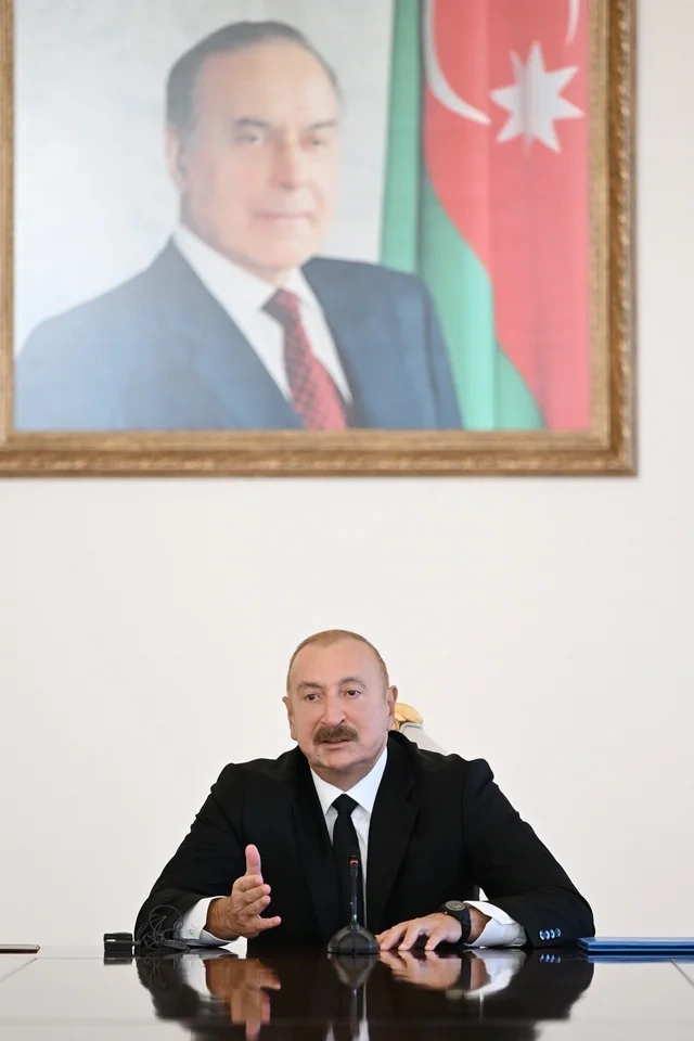İlham Əliyev Bakıda keçirilən beynəlxalq konfransların iştirakçılarını qəbul edib - FOTO
