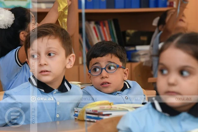 Məktəbə ilk addım: Balaca ürəklərin böyük həyəcanı - FOTO - VİDEO