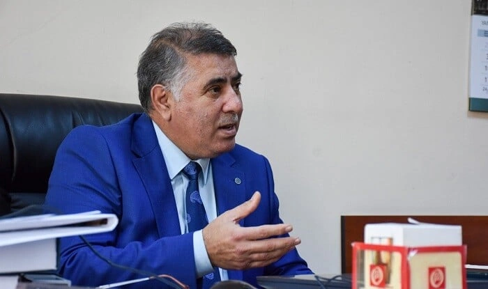Azərbaycan dilində rəsmi üslub bərbad gündədir - Professor