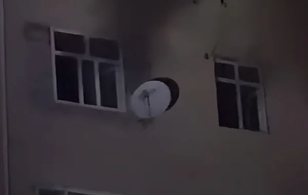 Sumqayıtda qaz balonu partladı, mənzildə güclü YANĞIN OLDU - VİDEO