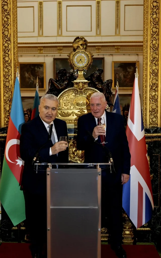 Britaniyalı nazir: "Azərbaycan təhlükəsizlik sahəsində vacib tərəfdaşdır"