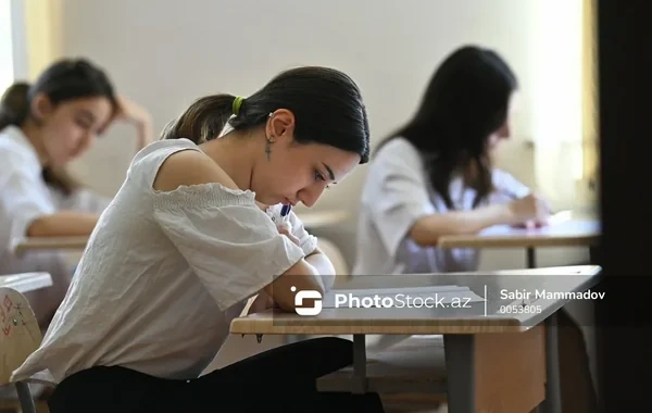 Bu il yüksək nəticə göstərən neçə abituriyent tələbə adı qazanmayıb?