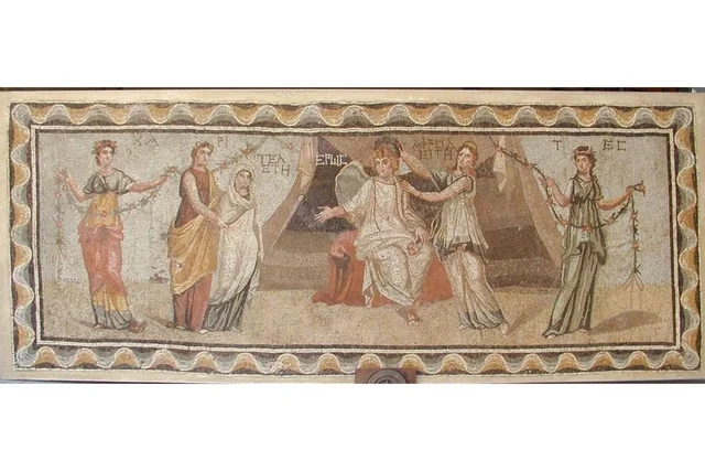 ABŞ Suriyaya beş milyon dollarlıq artefaktları qaytardı - FOTO