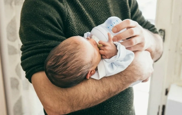 Atalıq məzuniyyətinə çıxmaq istəyənlərin NƏZƏRİNƏ: Yeni funksiya aktivləşdirildi