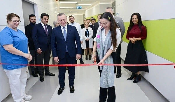 Leyla Əliyeva Sümük iliyi nəqli mərkəzinin açılışını etdi - Foto
