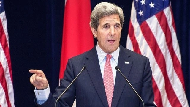 Obama, Buş rədd etmişdi, Tramp isə... - Kerri
