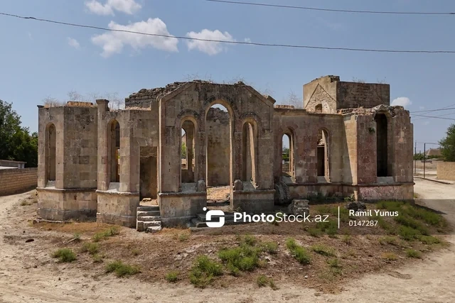 Neftçalada yerləşən qədim xristian məbədi: Tarixi abidənin bugünkü mənzərəsi - FOTOREPORTAJ