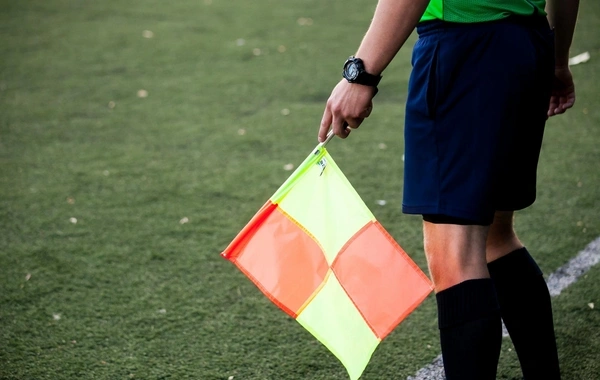 Millimetrlə ölçülən ofsayd qaydaları dəyişməyəcək - UEFA-dan QƏTİ QƏRAR