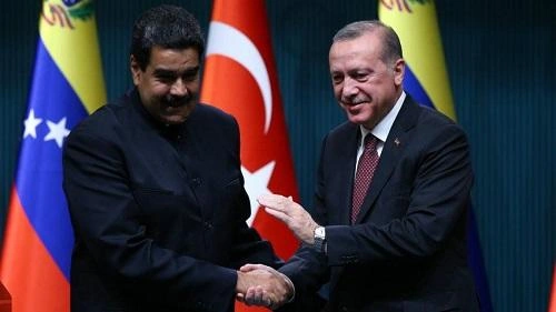 Ərdoğan Maduro ilə danışdı: Prosesləri izləyirəm...