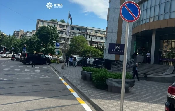 Bakının bir neçə ünvanında parklanma yerlərinin bəzi hissələri ləğv edildi - SƏBƏB