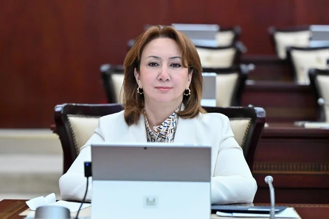 Şagird məktəbdə, müəllim "ekranda"? - Təhsildə yeni qaydalar tətbiq oluna bilər - FOTO