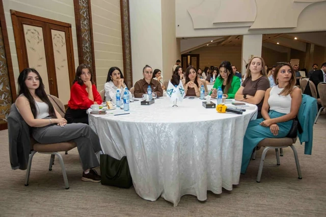 "Azərsun Holdinq" "Süni intellekt dövründə effektiv sayt idarəetməsi" mövzusunda təlim keçirib