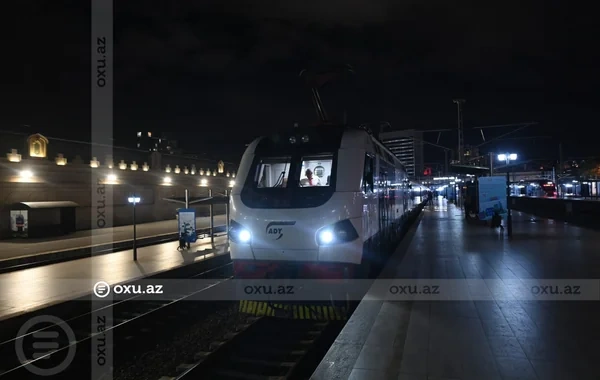 Bakı-Tbilisi-Bakı qatarı yenidən yola düşdü: Uzun fasilədən sonra ilk reys - VİDEO