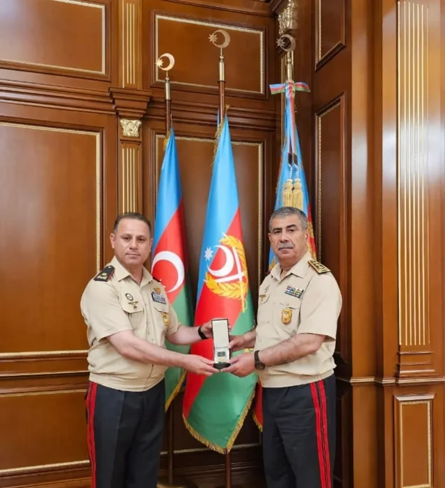 HHQ və XTQ komandanları təltif olundular - FOTO