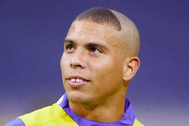 Braziliyalı Ronaldo məşhur saç düzümünə görə bütün valideynlərdən üzr istəyib