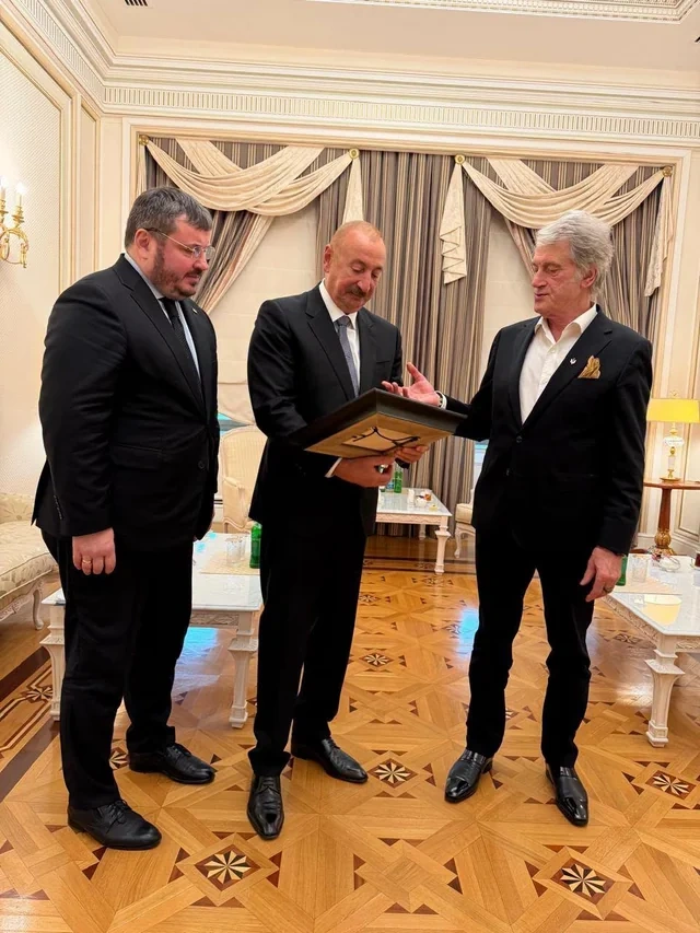 Viktor Yuşenko Ukraynaya dəstəyə görə İlham Əliyevə təşəkkür edib - FOTO