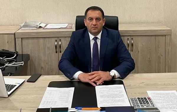 Bakıda bələdiyyə sədri BIÇAQLANIB: İşçisi HƏBS EDİLİB